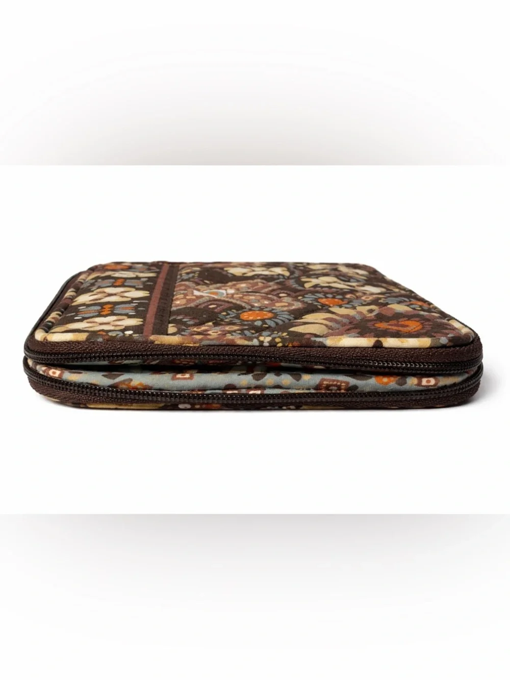 Vera Bradley Quilted Zip Tablet Case / Makeup Brush Organizer - Picture 6 of 6